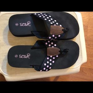 Sandals Flip Flop Black with Pink Poka Dot Ecsa Brand New Sz 6